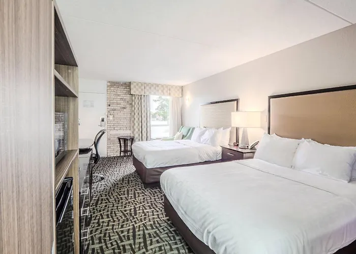 Clarion Pointe - Salem Downtown Winston-Salem